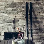 „zeitlos Am Berg“ Auf Der Hochrindl *